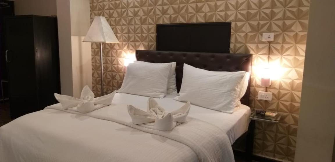 Creek Hotel - ปณชี ภายนอก รูปภาพ