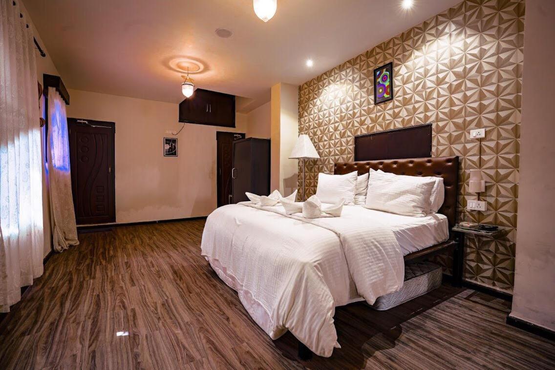 Creek Hotel - ปณชี ภายนอก รูปภาพ